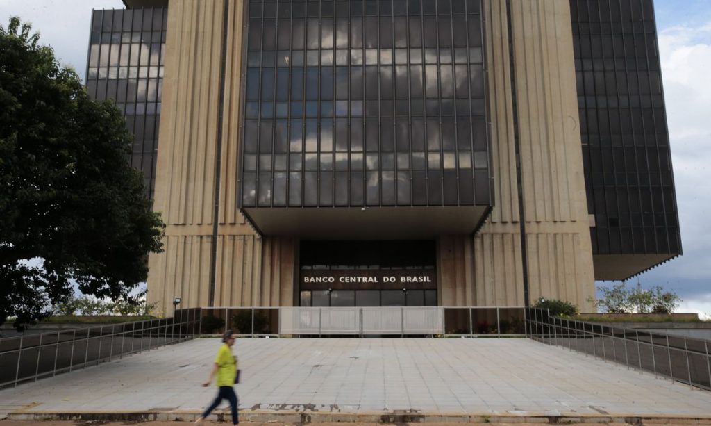 RESOLUÇÃO BCB 96 ENTRA EM VIGOR E PROMOVE MUDANÇAS NAS CONTAS DE PAGAMENTO DAS IPS