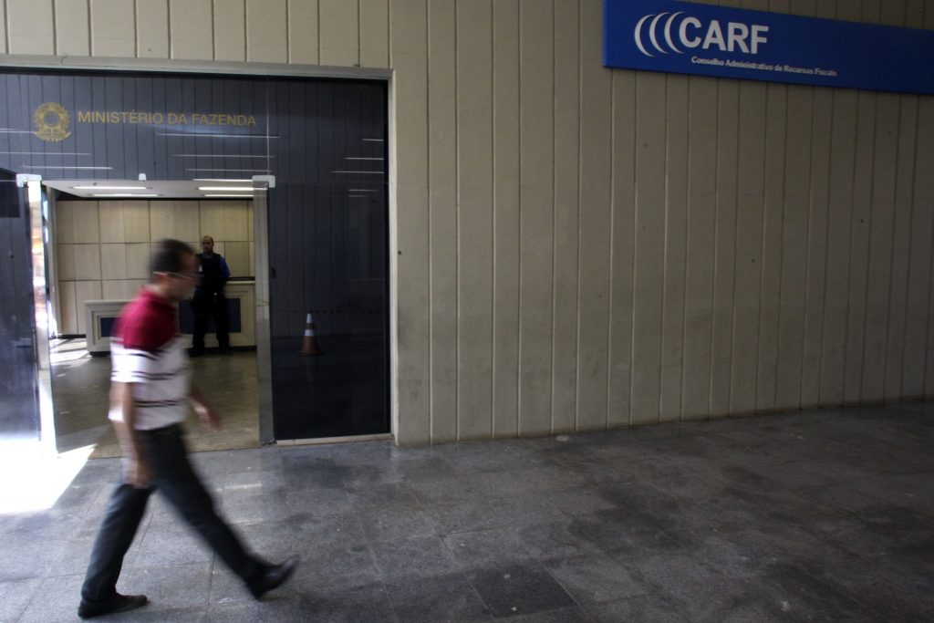 CARACTERIZAÇÃO DA COMPENSAÇÃO COMO PAGAMENTO PARA EFEITO DE DENÚNCIA ESPONTÂNEA: SAIBA A ATUAL POSIÇÃO DO CARF